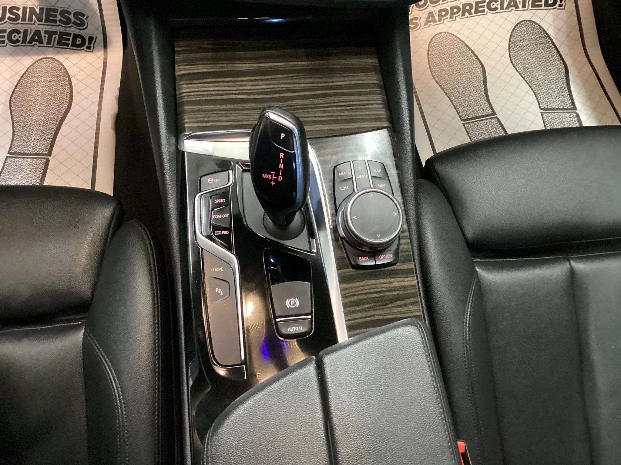 Used 2019 BMW 530e xDrive w/ Convenience Package AWD/4WD image 17