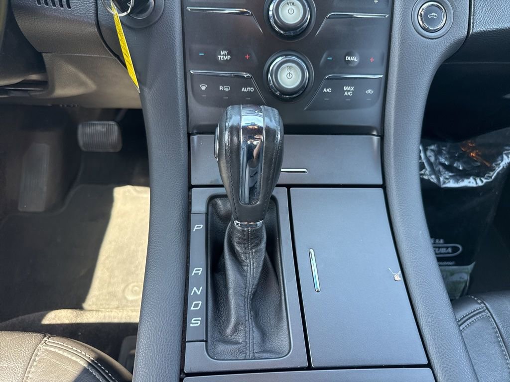 Used 2013 Ford Taurus SEL FWD image 13