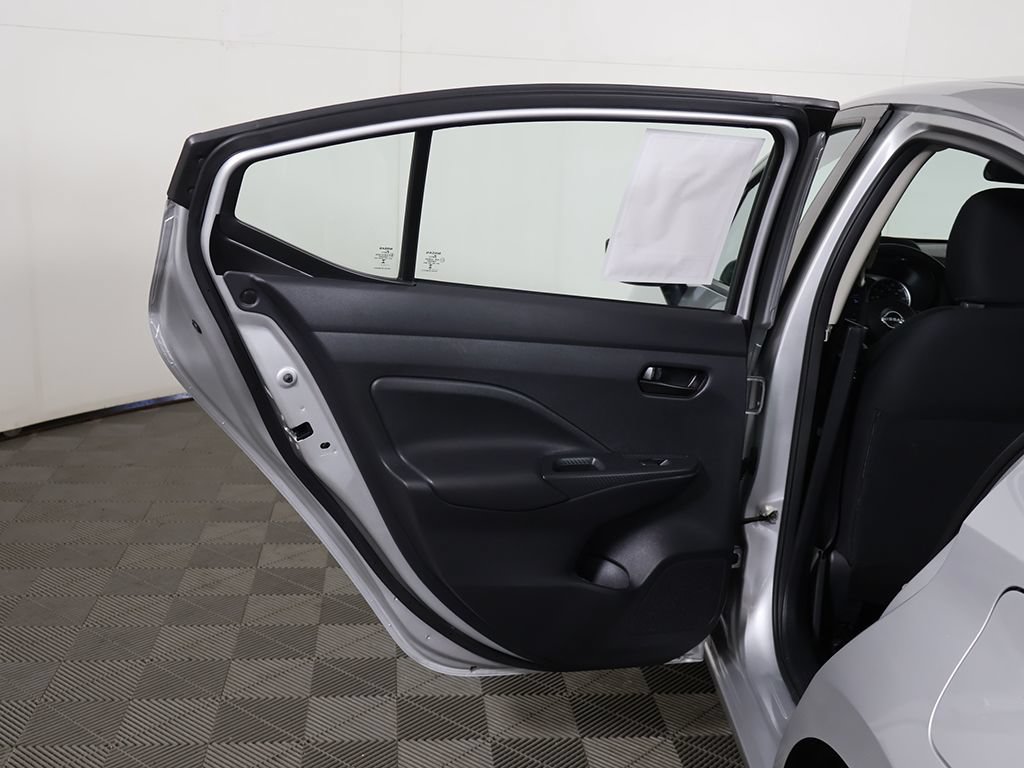 Used 2025 Nissan Versa S FWD image 17