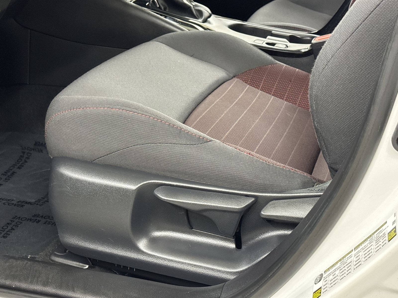 Used 2025 Toyota Corolla SE FWD image 26