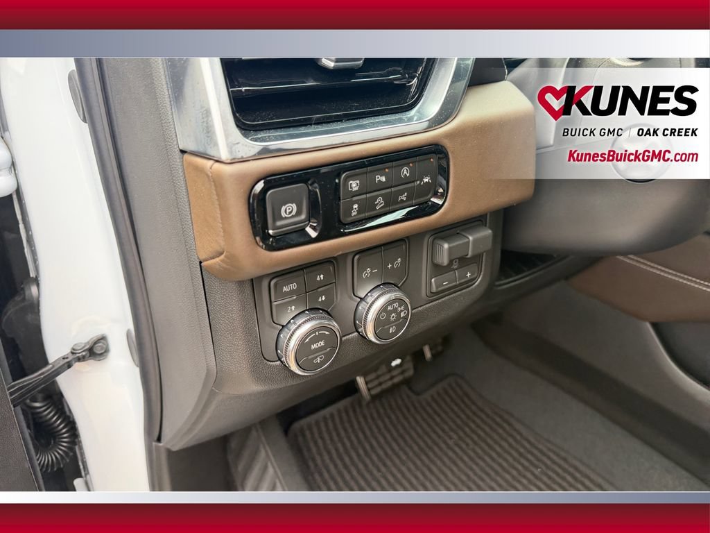 Used 2026 GMC Yukon XL Denali Ultimate AWD/4WD image 19