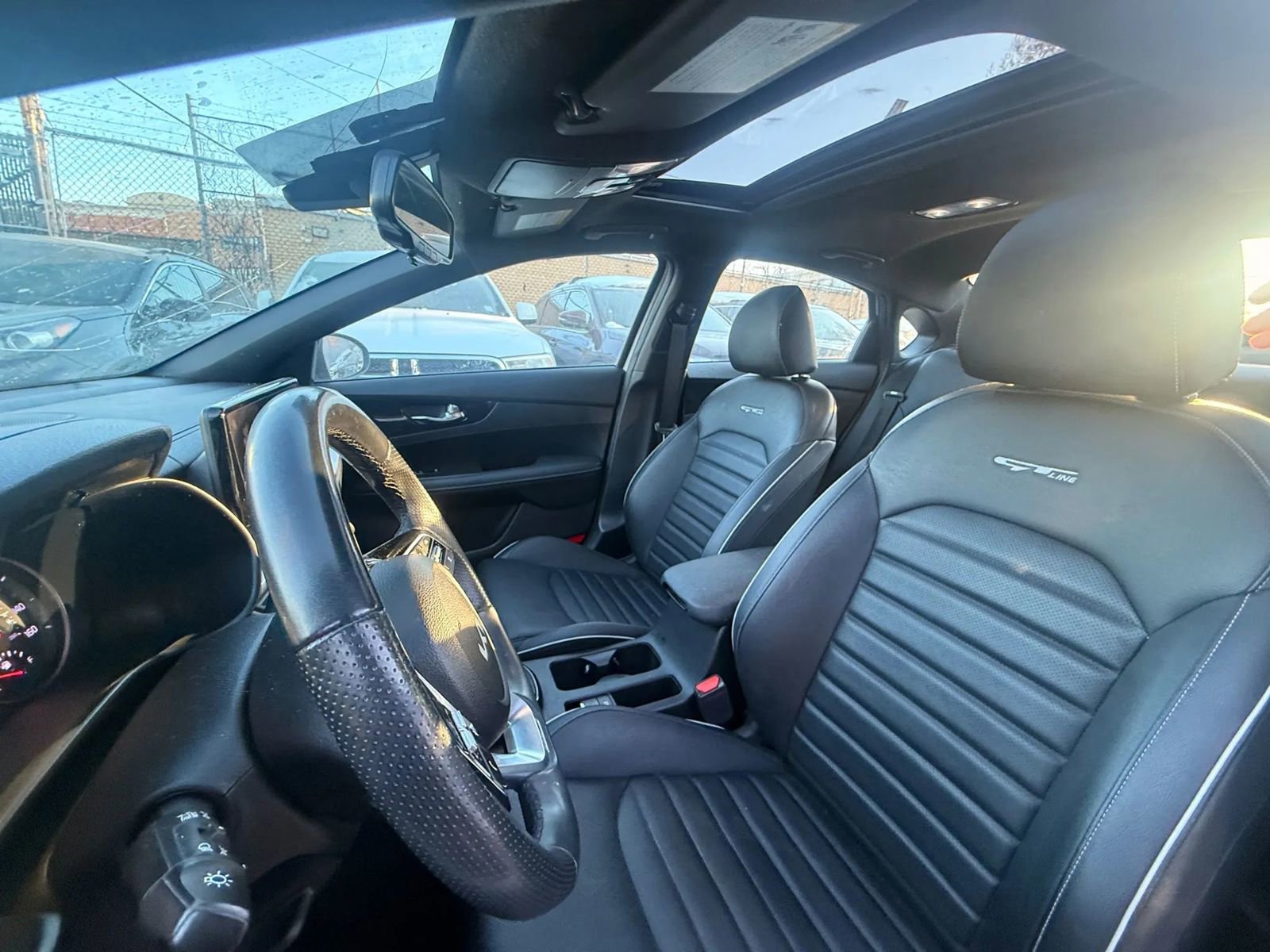 Used 2024 Kia Forte GT-Line w/ GT-Line Premium Package image 10