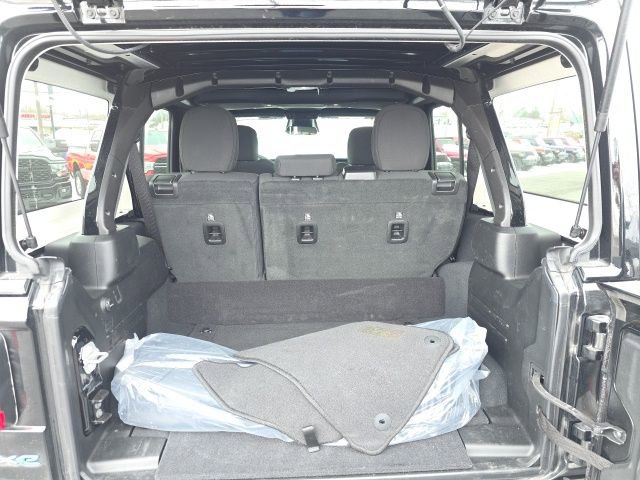 Used 2025 Jeep Wrangler Unlimited Rubicon 4xe w/ Safety Group image 50