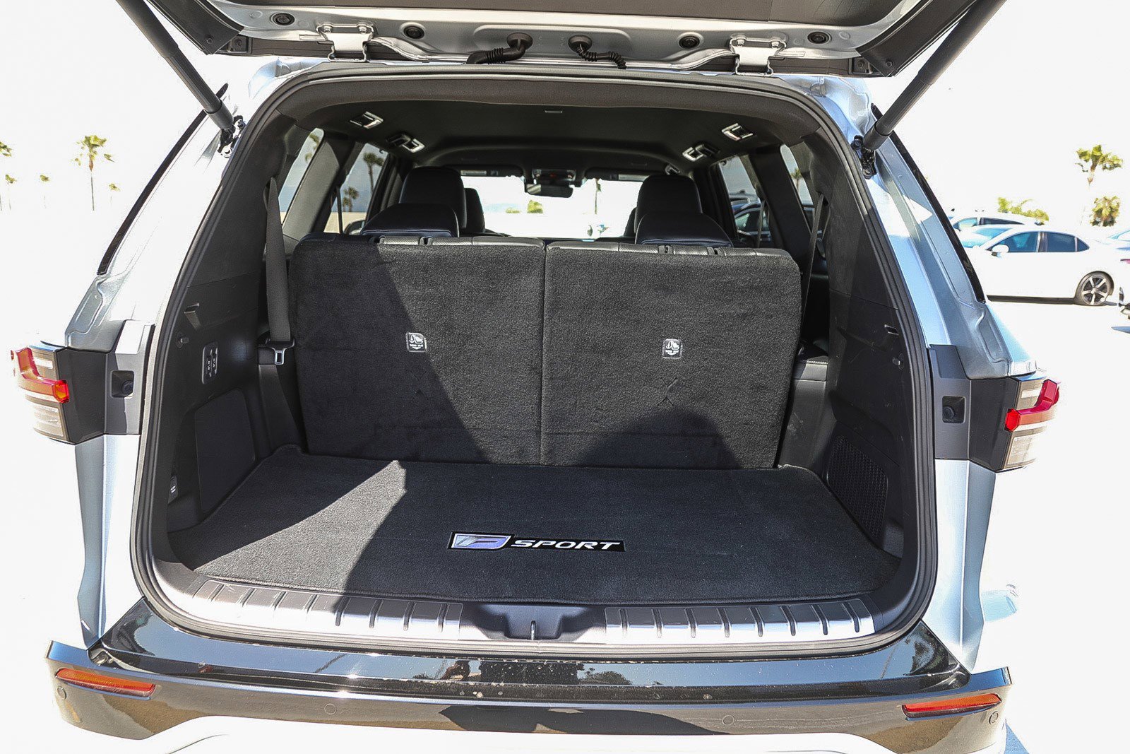 Used 2025 Lexus TX 500h AWD w/ Technology Package image 26