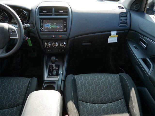 Used 2025 Mitsubishi Outlander Sport ES image 12