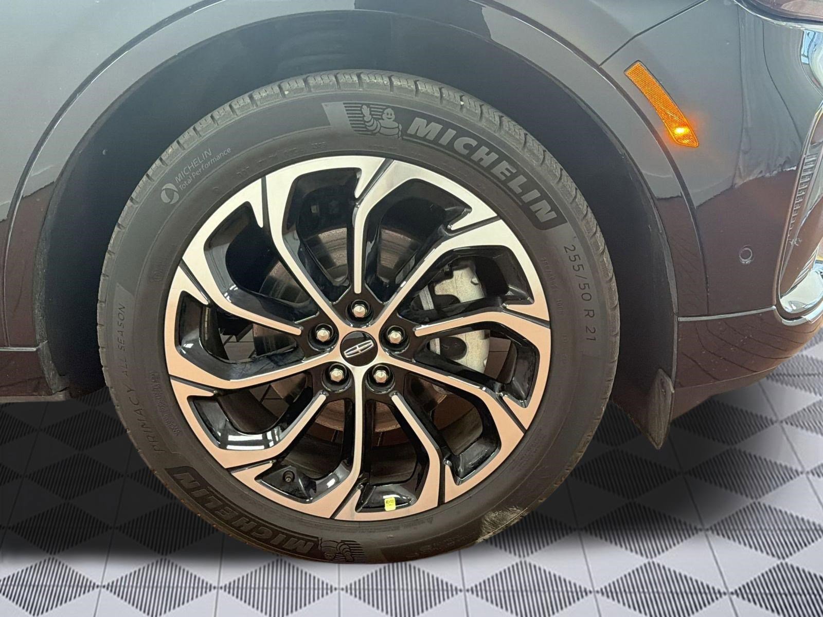 Used 2024 Lincoln Nautilus Reserve w/ Equipment Group 203A image 10