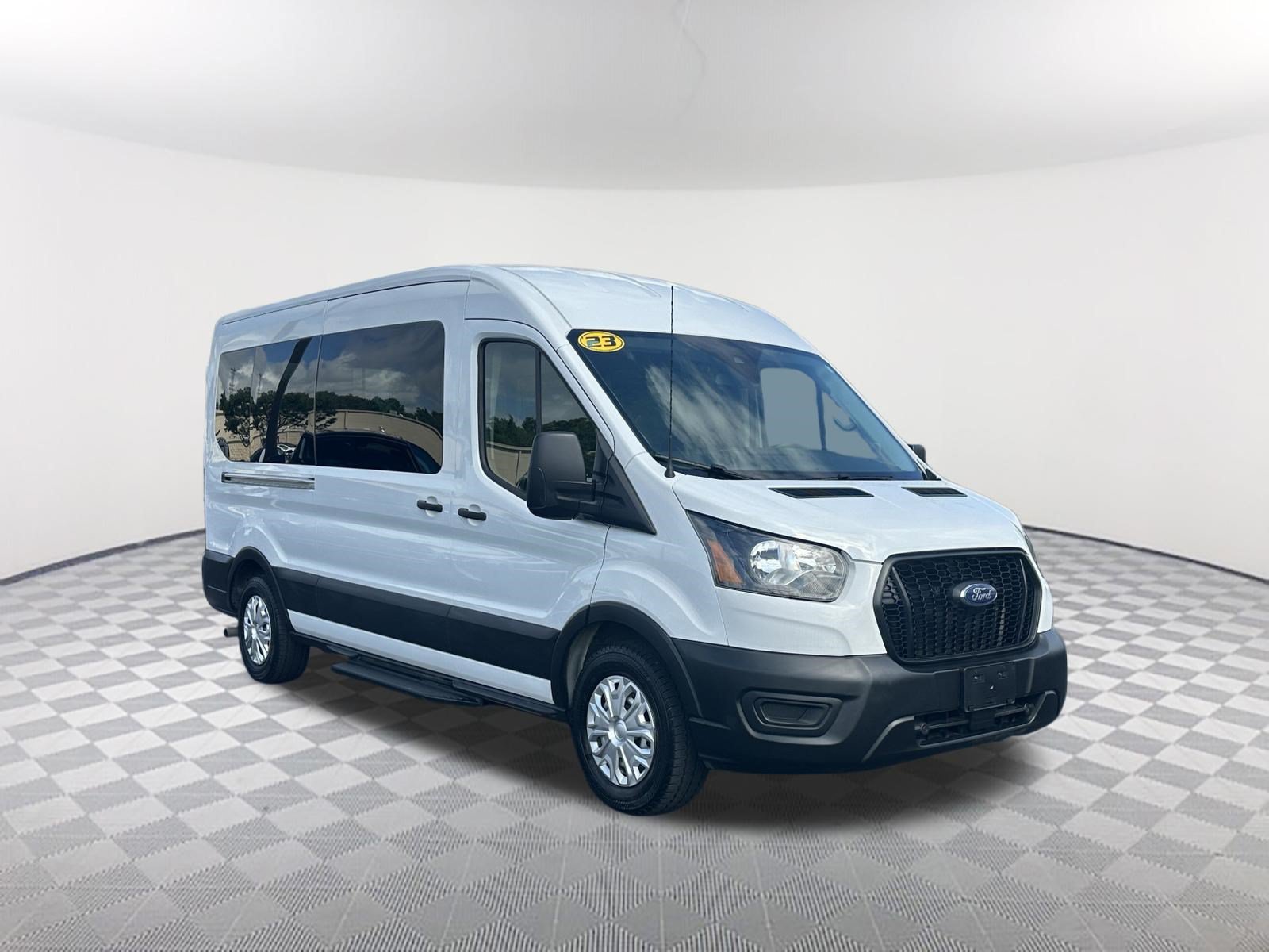 Used 2023 Ford Transit 350 XL RWD image 3