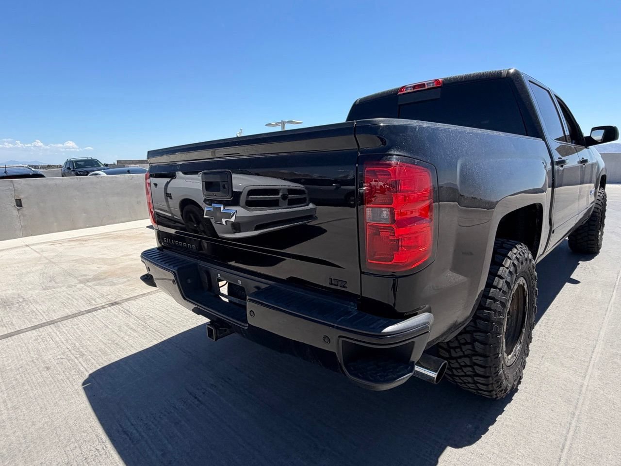 Used 2015 Chevrolet Silverado 1500 LTZ Z71 w/ Midnight Edition AWD/4WD image 4