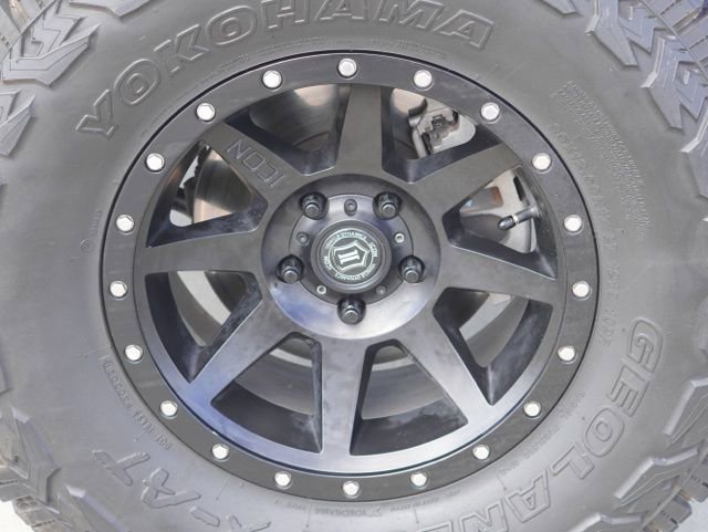 Used 2021 Jeep Wrangler Unlimited Sahara w/ Cold Weather Group AWD/4WD image 14