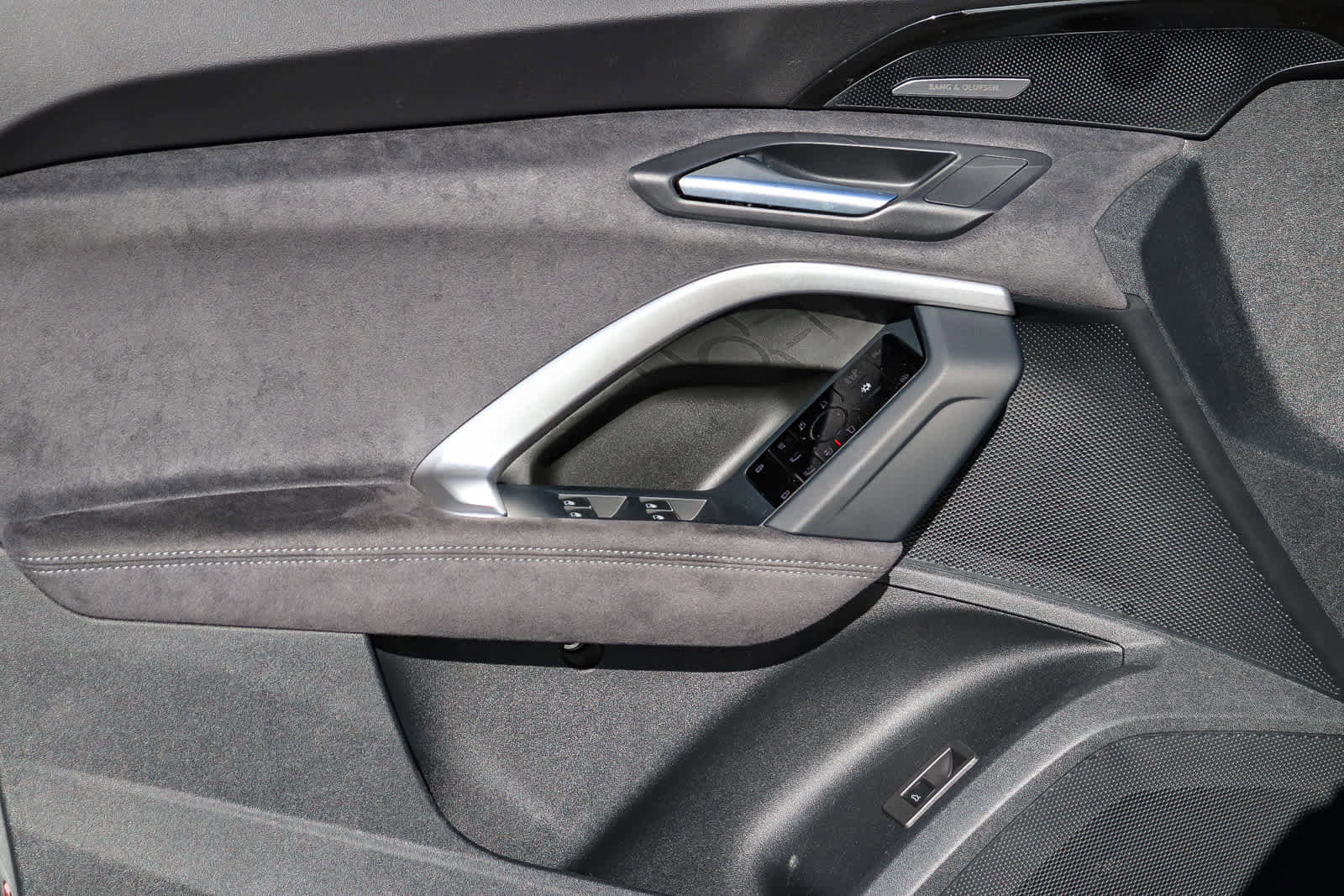 New 2025 Audi SQ5 Premium Plus image 26