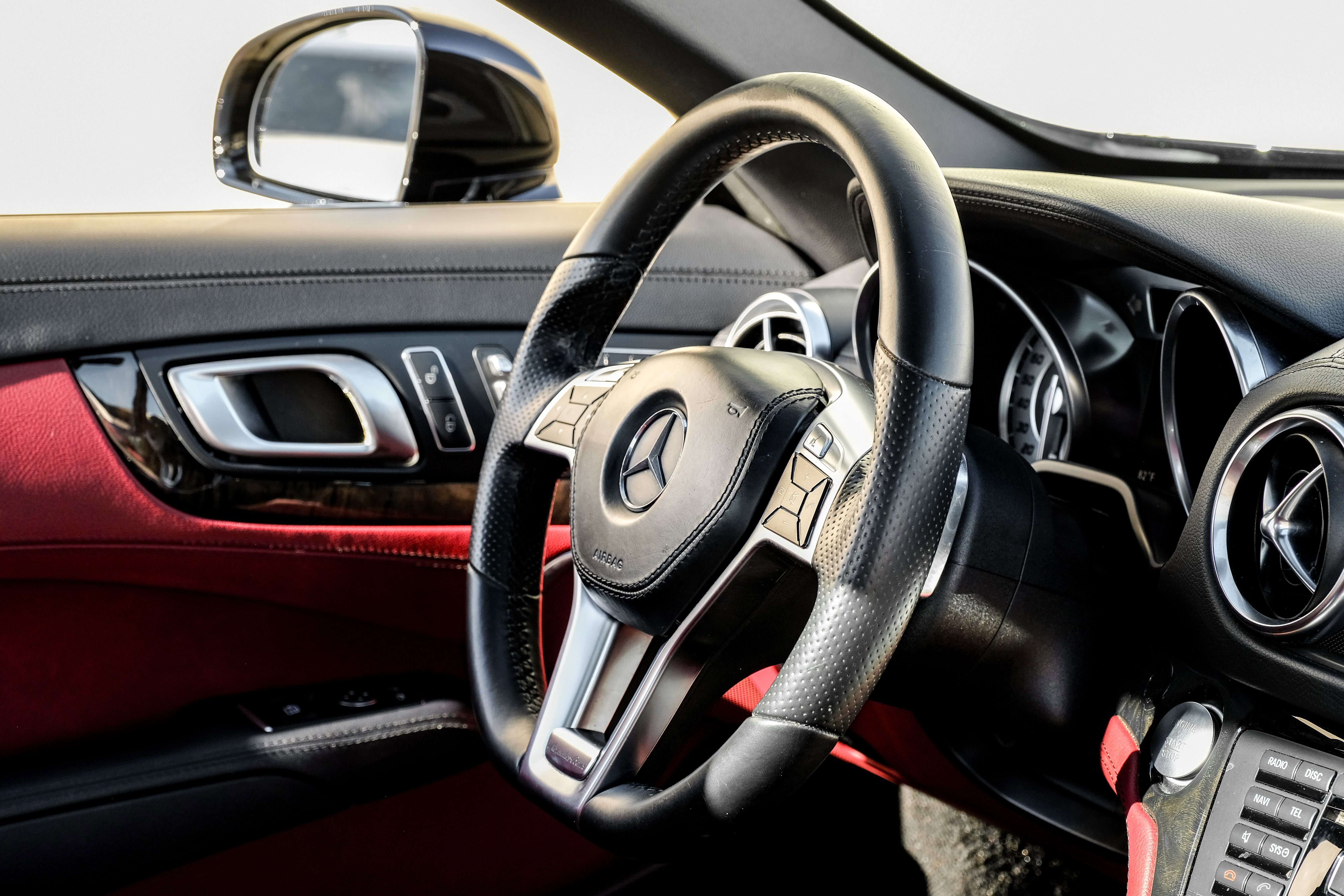 Used 2016 Mercedes-Benz SL 400 w/ Premium I Package image 13