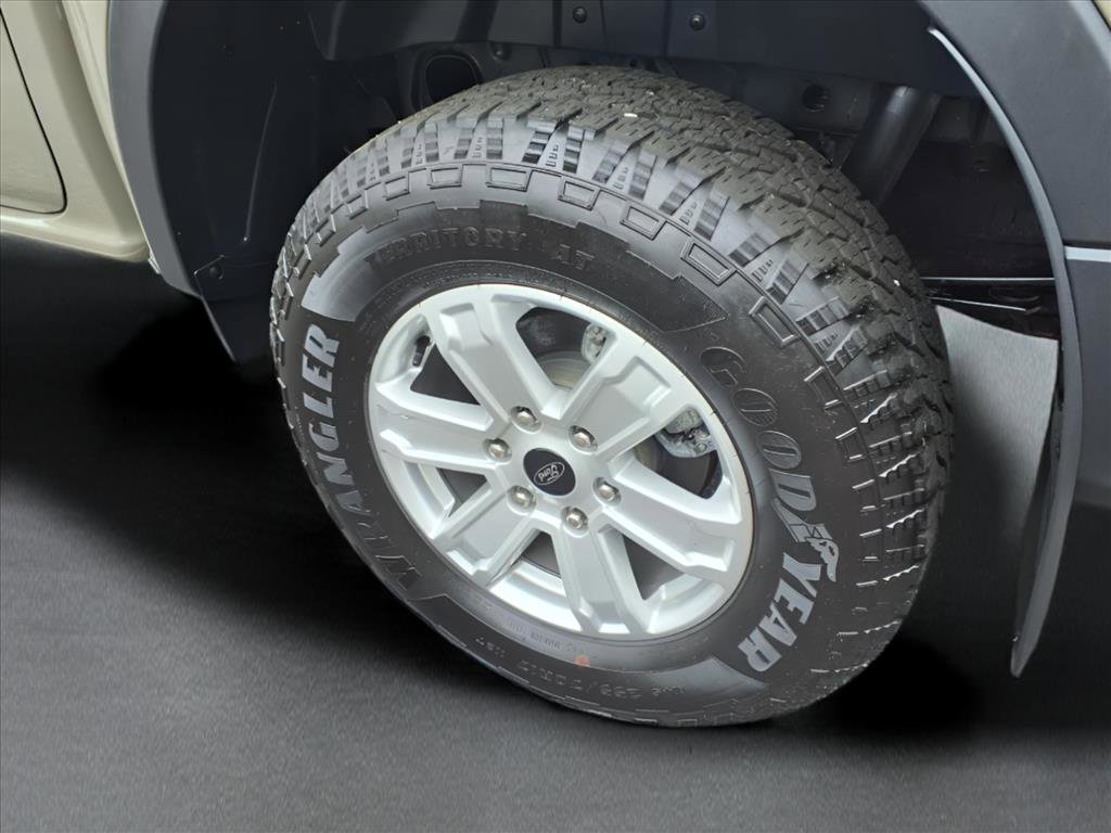 Used 2025 Ford Ranger XL image 11