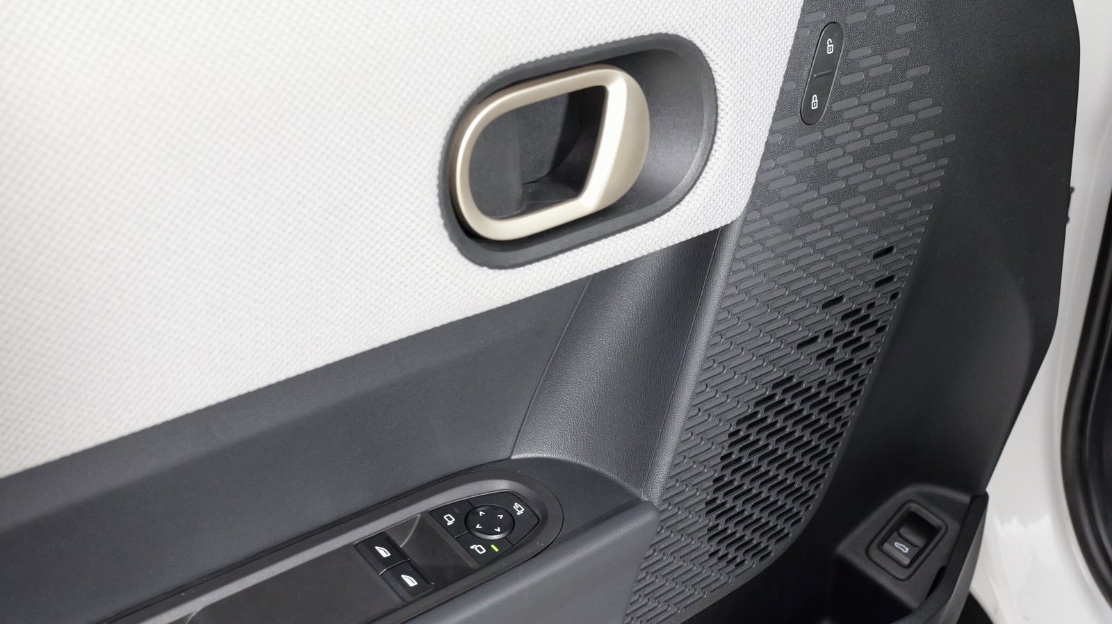 Used 2025 MINI Cooper S image 29