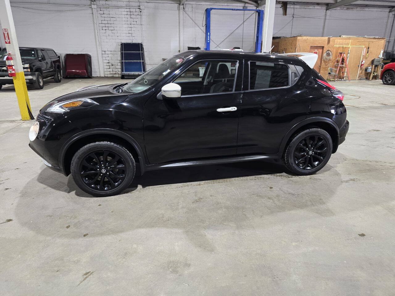 Used 2017 Nissan Juke SV AWD/4WD image 4