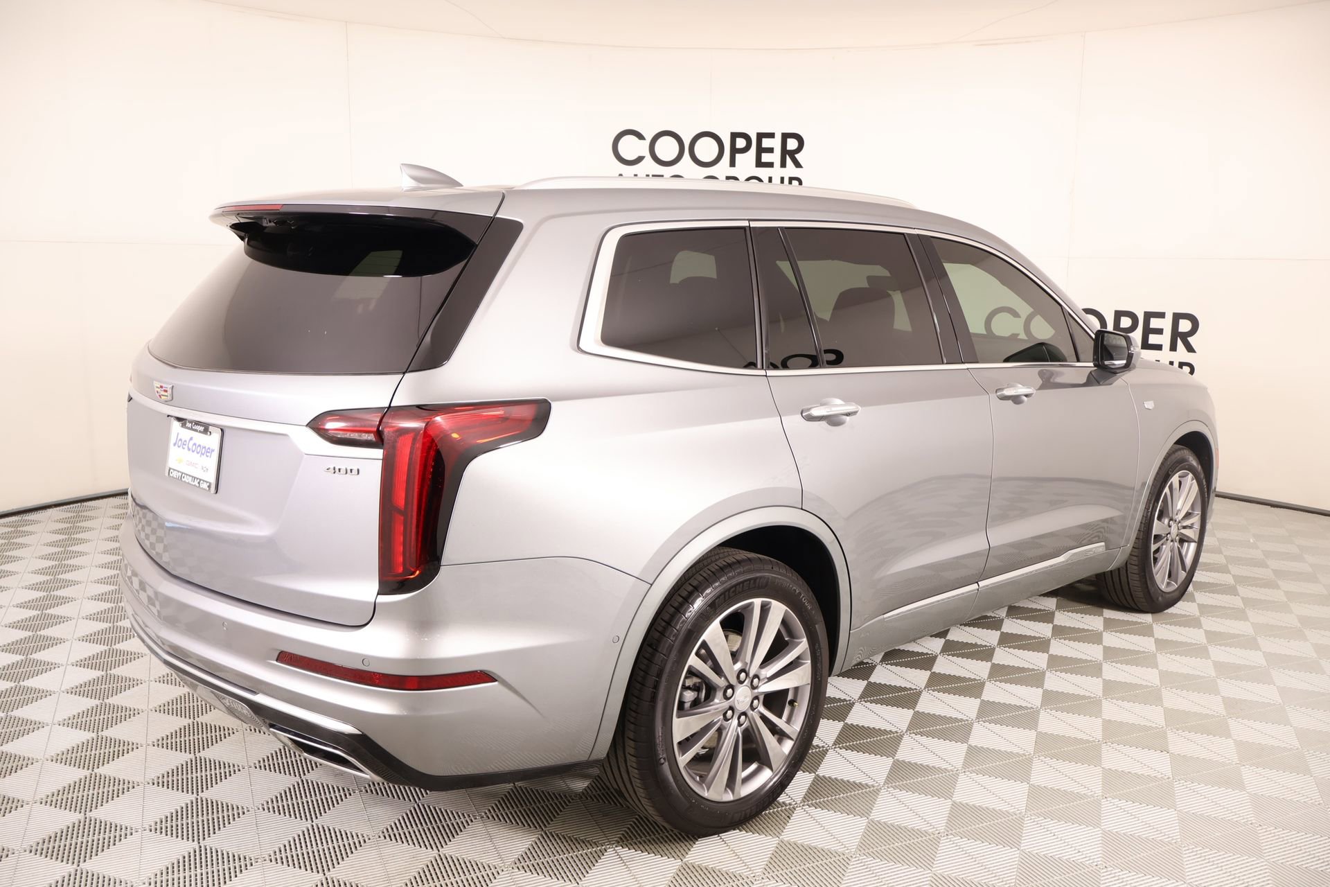 Used 2025 Cadillac XT6 Premium Luxury w/ Technology Package FWD image 22