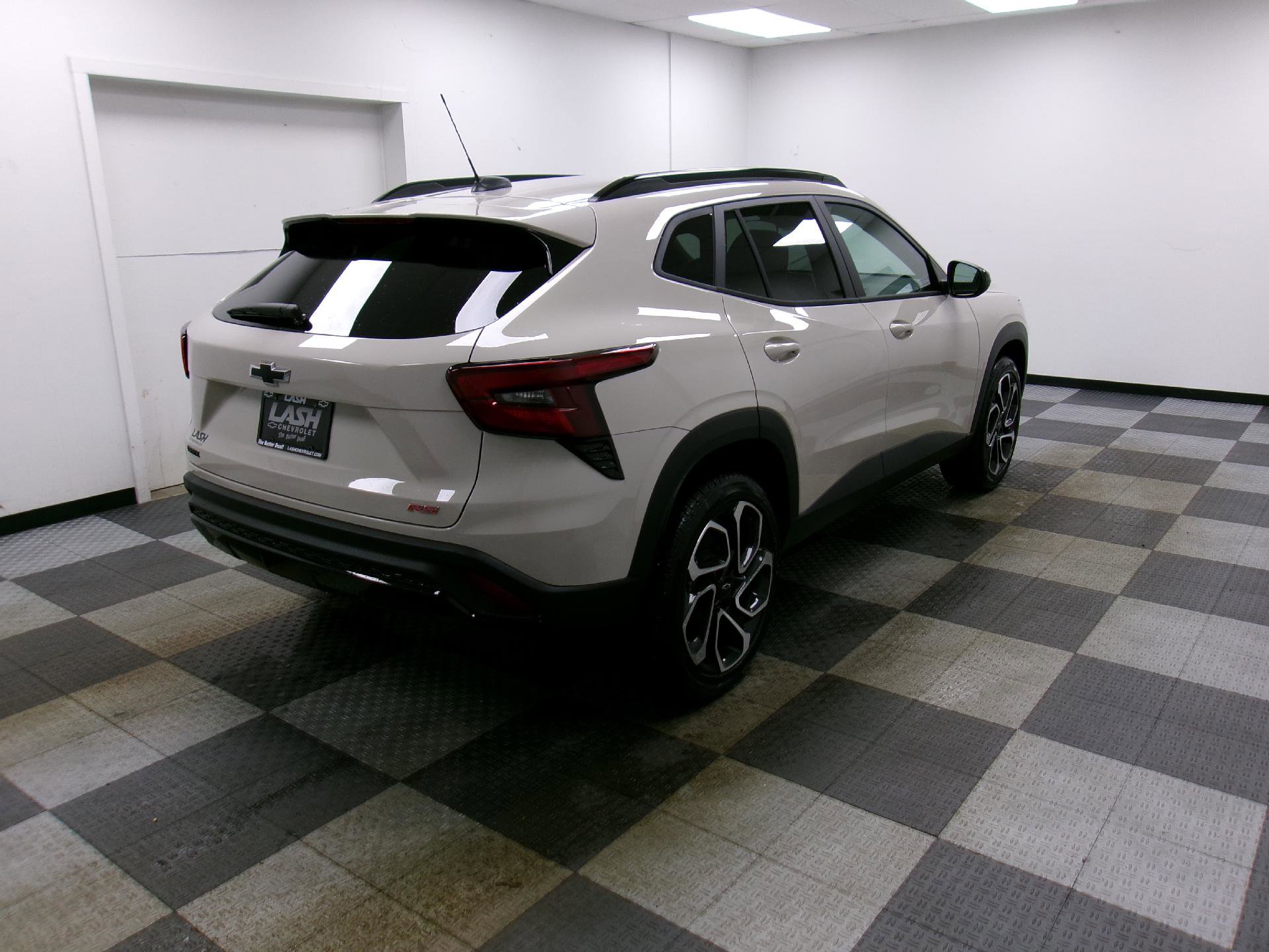 New 2026 Chevrolet Trax RS w/ Driver Confidence Package image 13