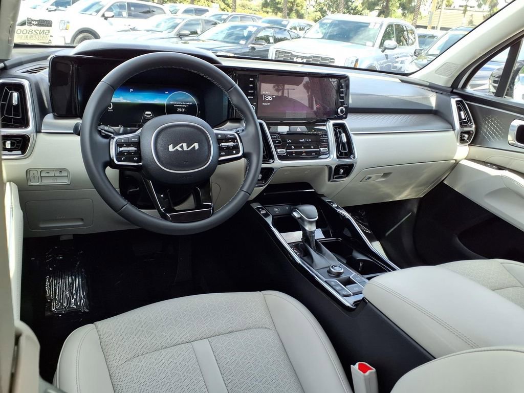 Certified 2023 Kia Sorento SX image 14