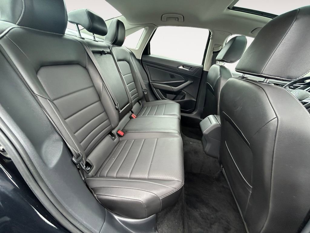 Used 2022 Volkswagen Jetta SE FWD image 23