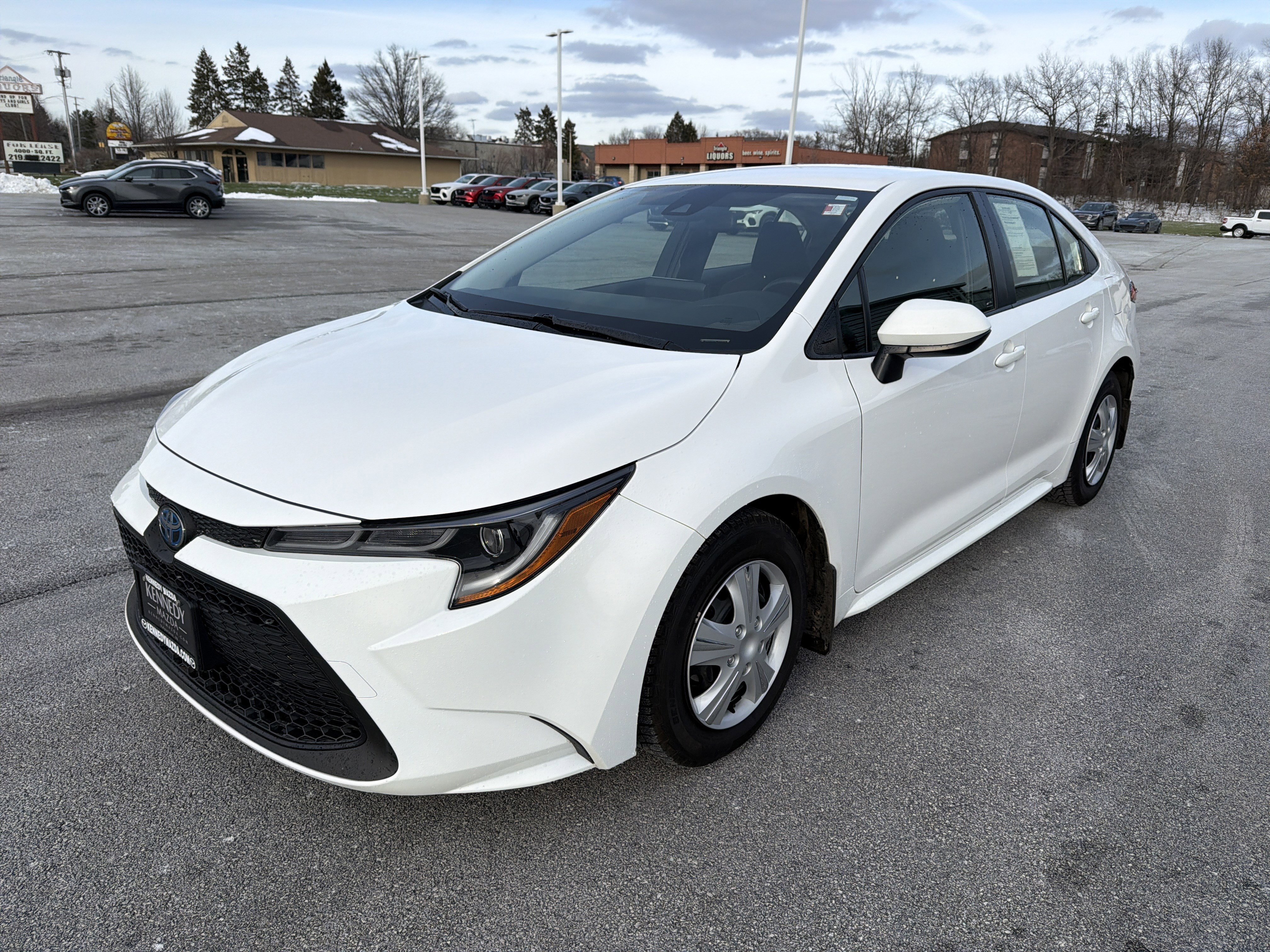 Used 2022 Toyota Corolla LE image 9