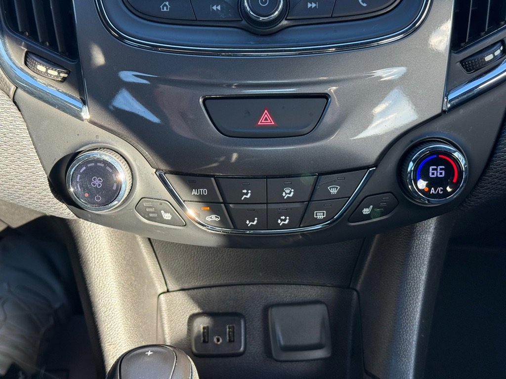 Used 2019 Chevrolet Cruze LT w/ Convenience Package image 23