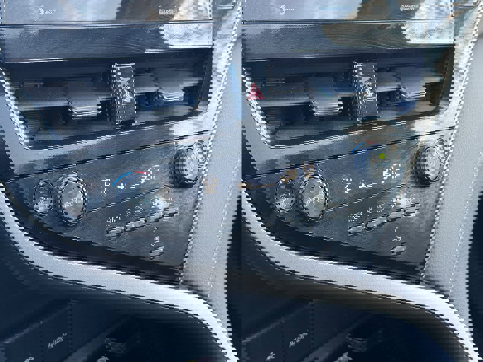 Used 2024 Toyota Camry SE image 21