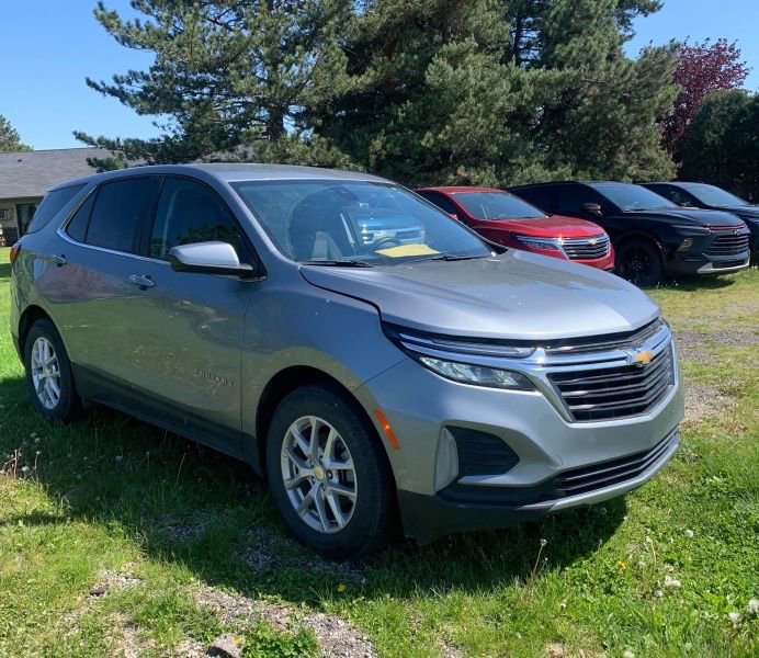 Used 2024 Chevrolet Equinox LT FWD image 1