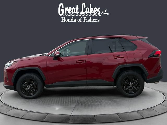 Used 2025 Toyota RAV4 XLE AWD/4WD image 2