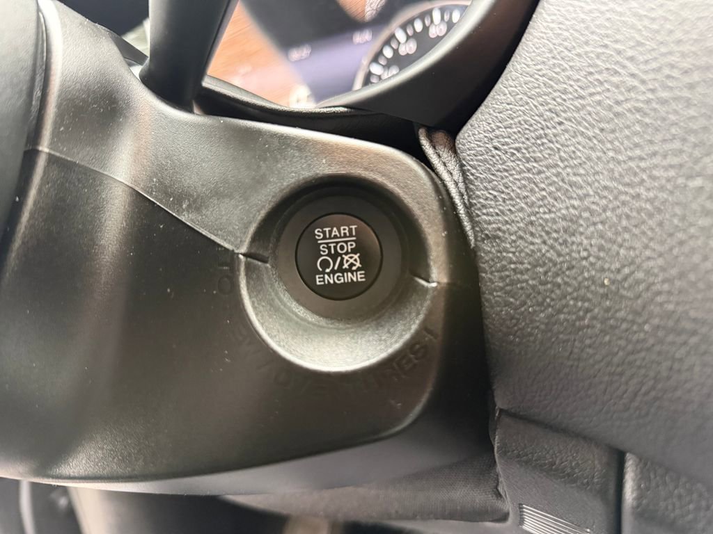 Used 2022 Jeep Renegade Latitude w/ Convenience Group image 15