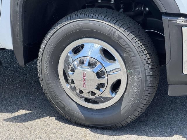 New 2026 GMC Sierra 3500 SLE w/ Preferred Package AWD/4WD image 5