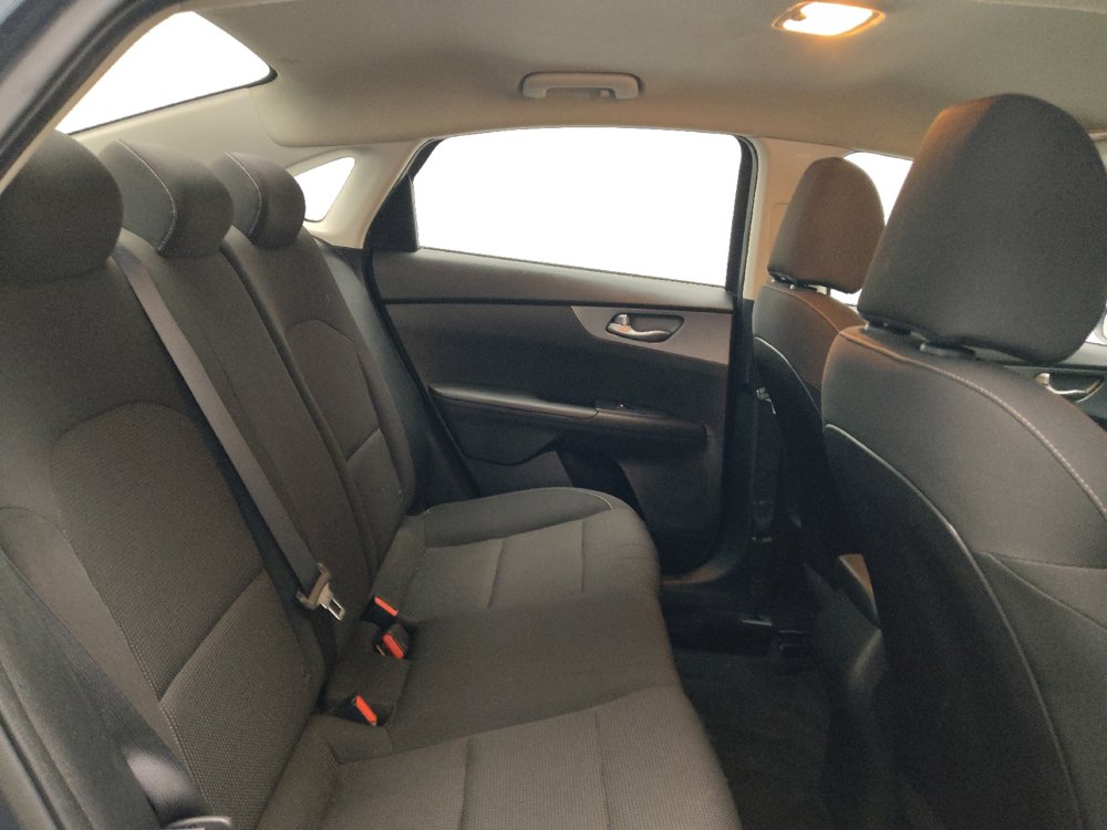 Used 2020 Kia Forte LXS FWD image 19
