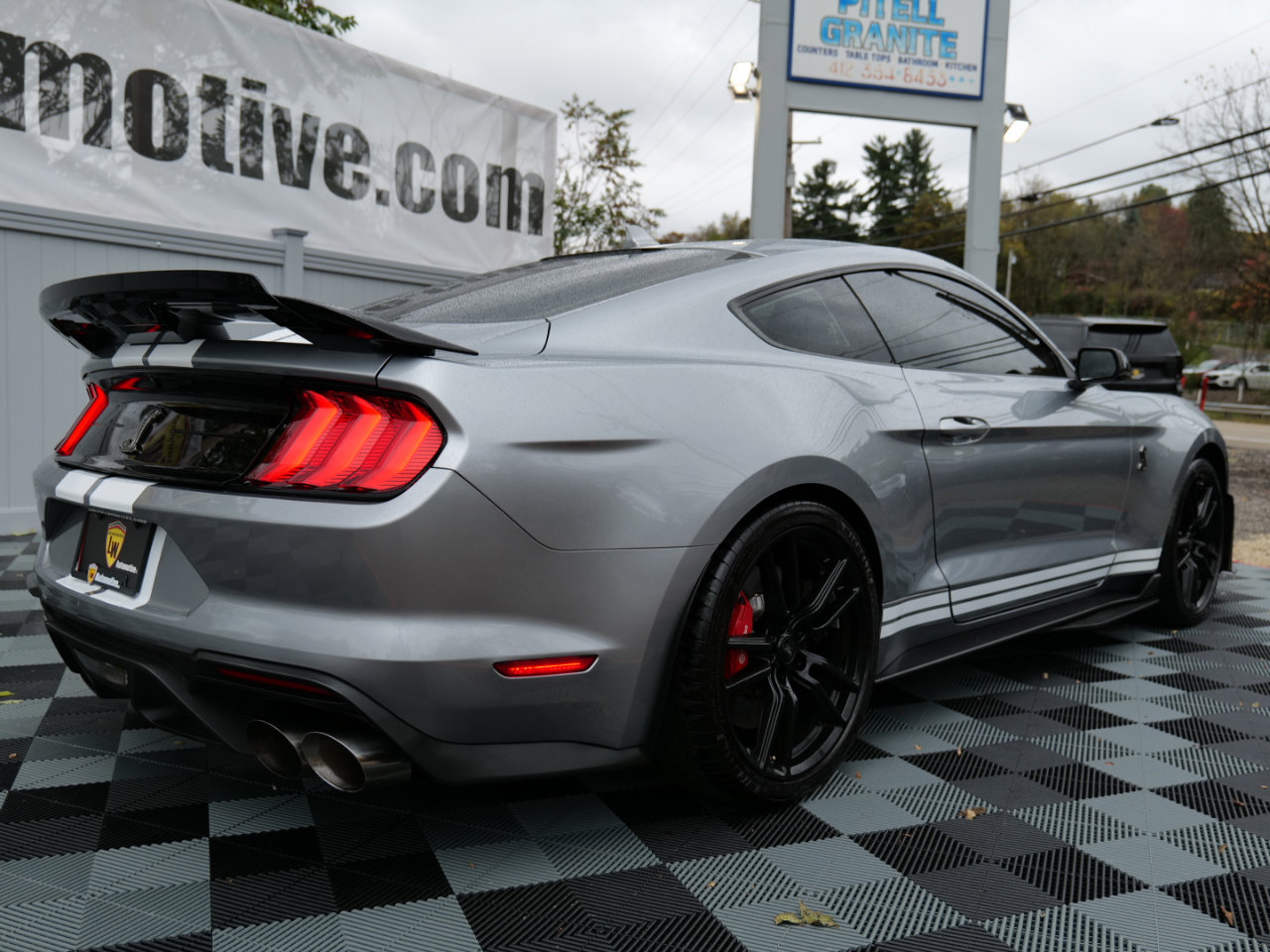 Used 2021 Ford Mustang Shelby GT500 w/ Technology Package image 92