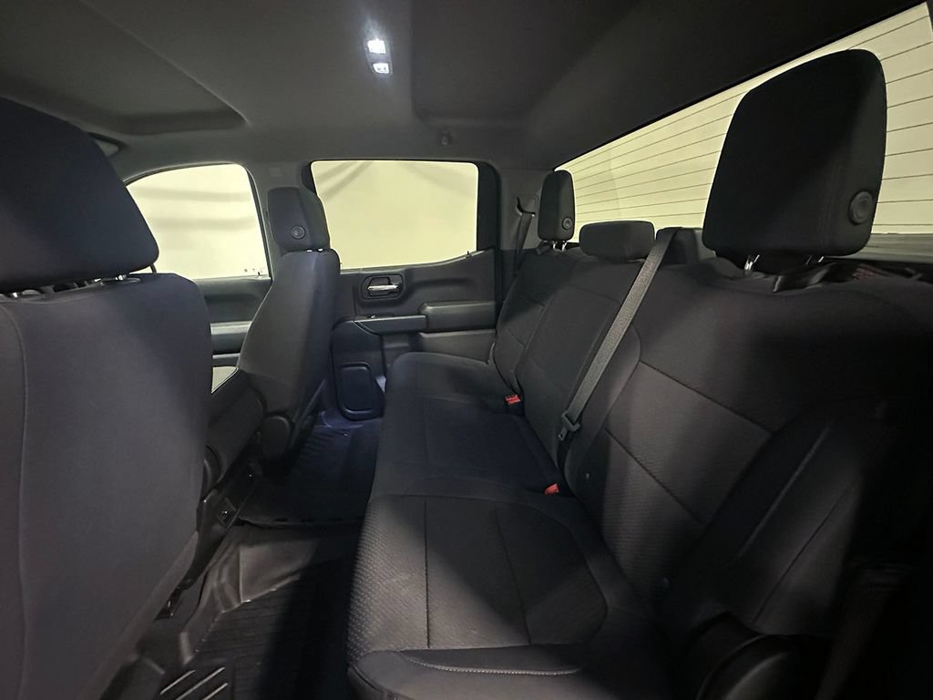 Used 2020 Chevrolet Silverado 1500 Custom w/ Custom Value Package AWD/4WD image 17
