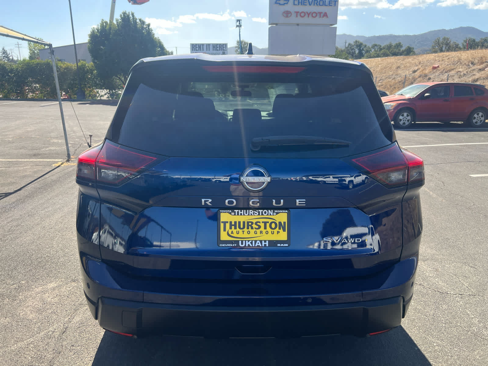 Used 2024 Nissan Rogue SV AWD/4WD image 9