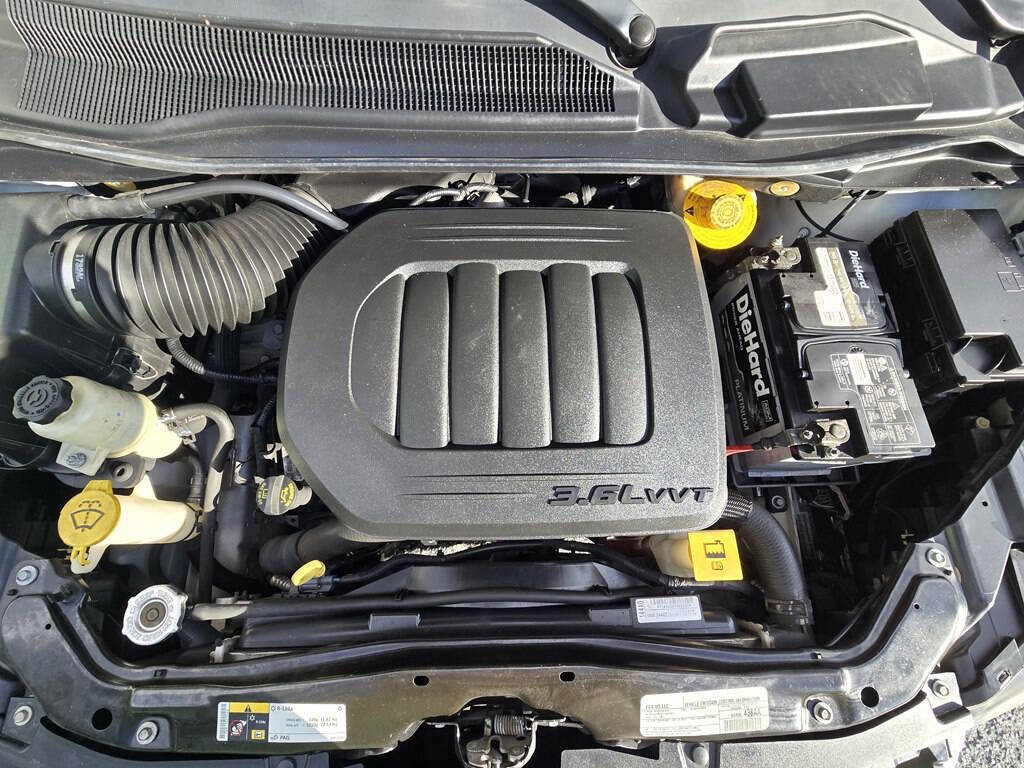 Used 2019 Dodge Grand Caravan SE FWD image 22