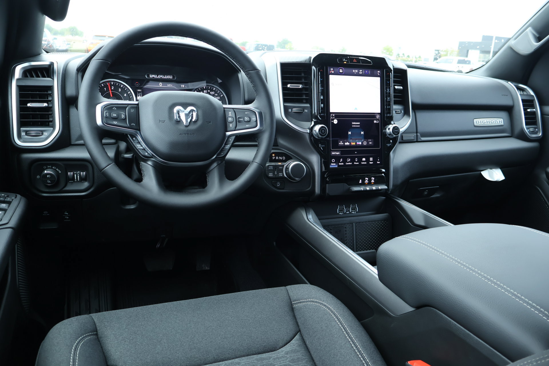 New 2027 RAM 1500 4x4 Crew Cab image 2