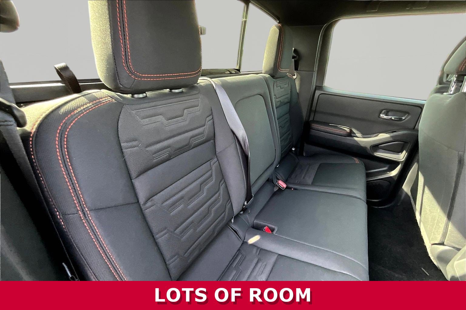 Certified 2025 Nissan Frontier PRO-4X AWD/4WD image 24