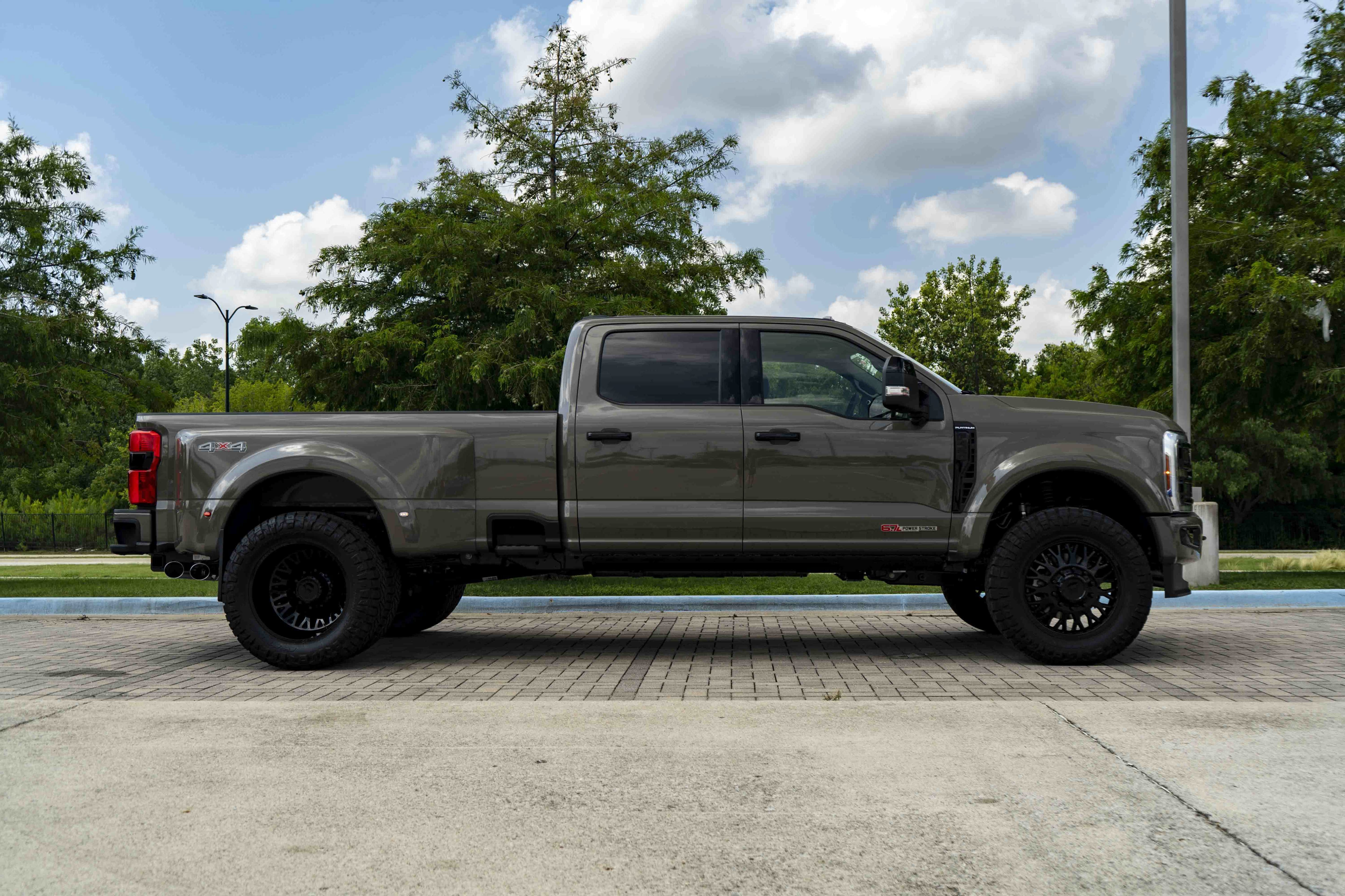 Used 2026 Ford F450 Platinum w/ Platinum Plus Package AWD/4WD image 10