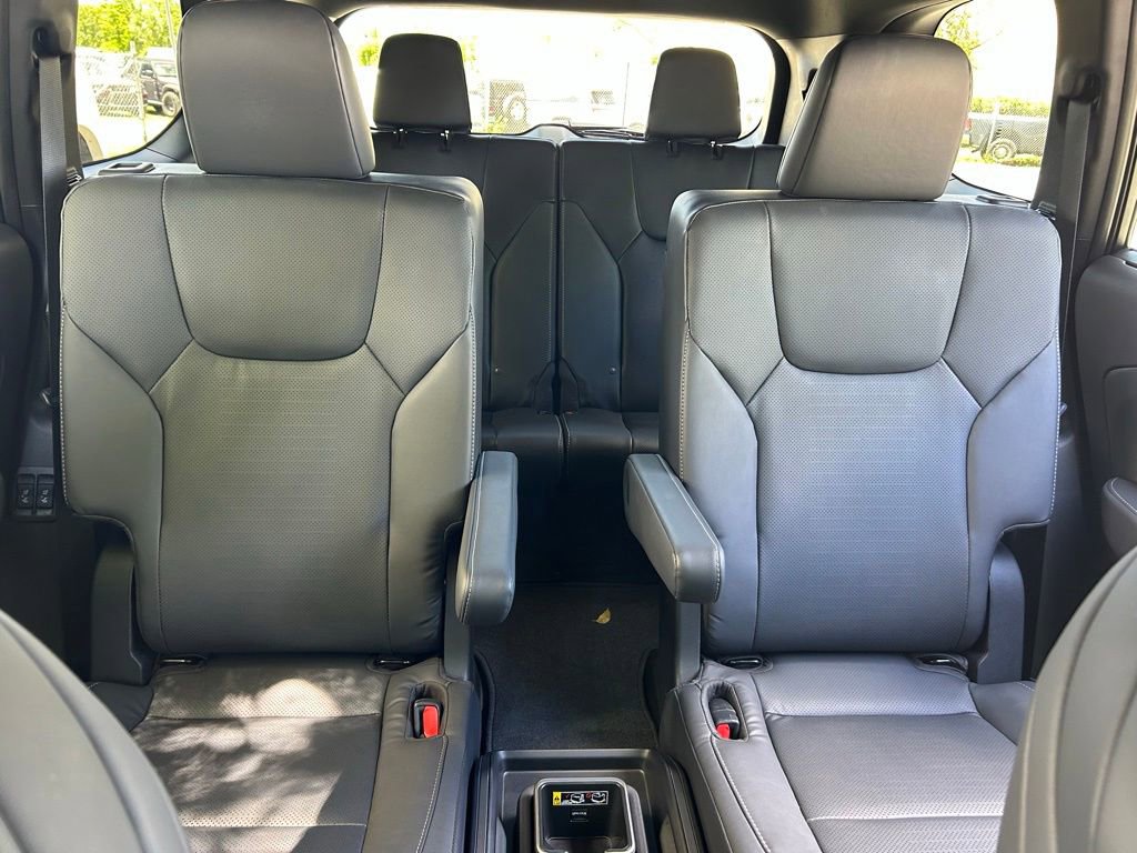 Used 2025 Lexus TX 500h AWD w/ Technology Package image 14