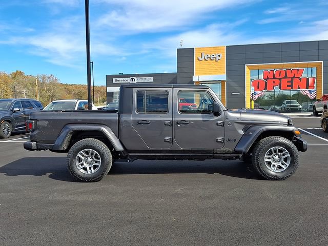 New 2025 Jeep Gladiator Sport image 11