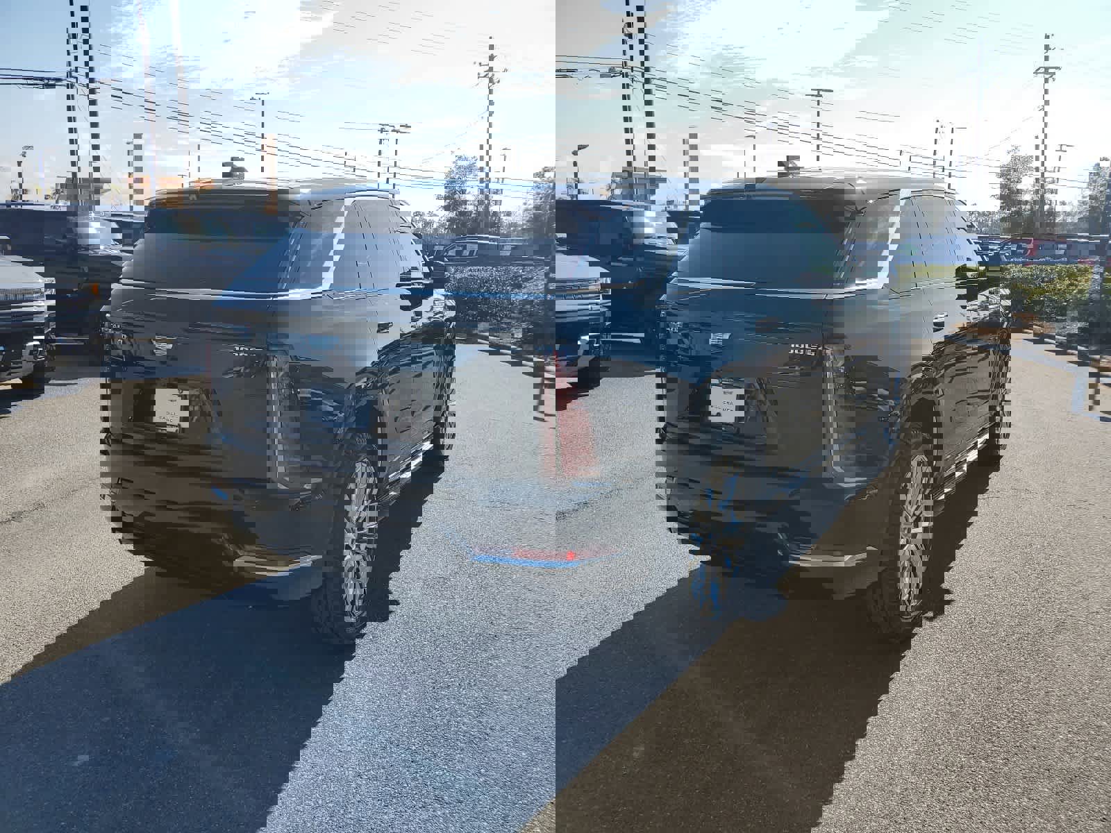 New 2025 Cadillac Escalade IQ Luxury 1 w/ LPO, Radiant Package image 6