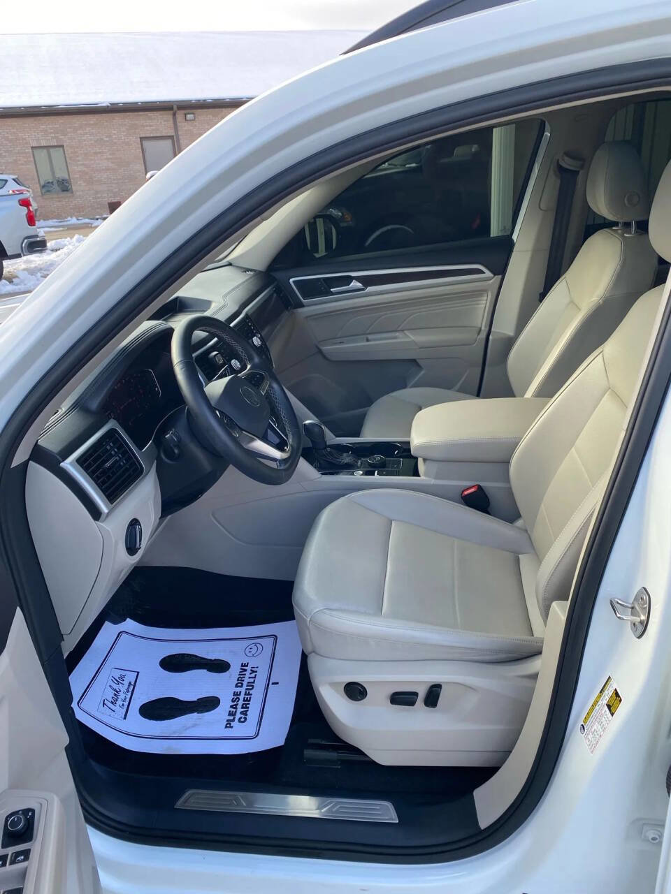 Used 2022 Volkswagen Atlas SE w/ Panoramic Sunroof Package image 13