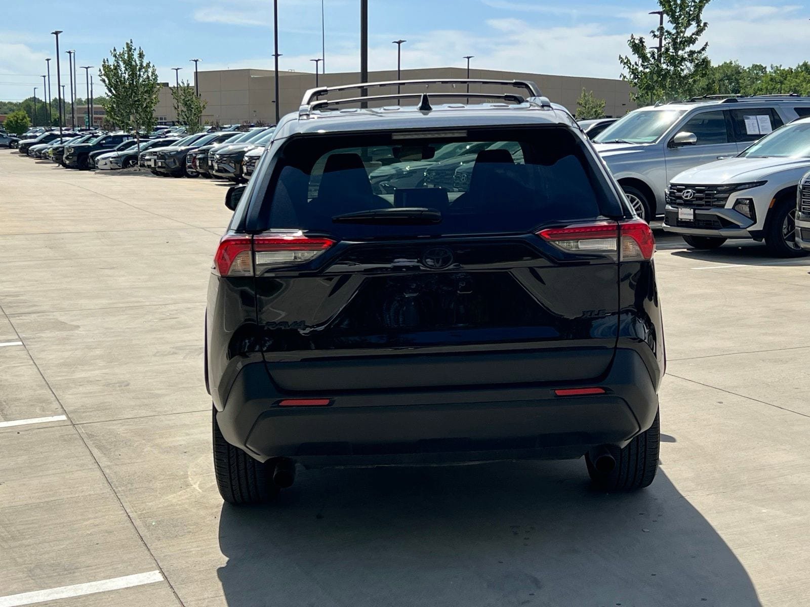 Used 2025 Toyota RAV4 XLE Premium FWD image 11