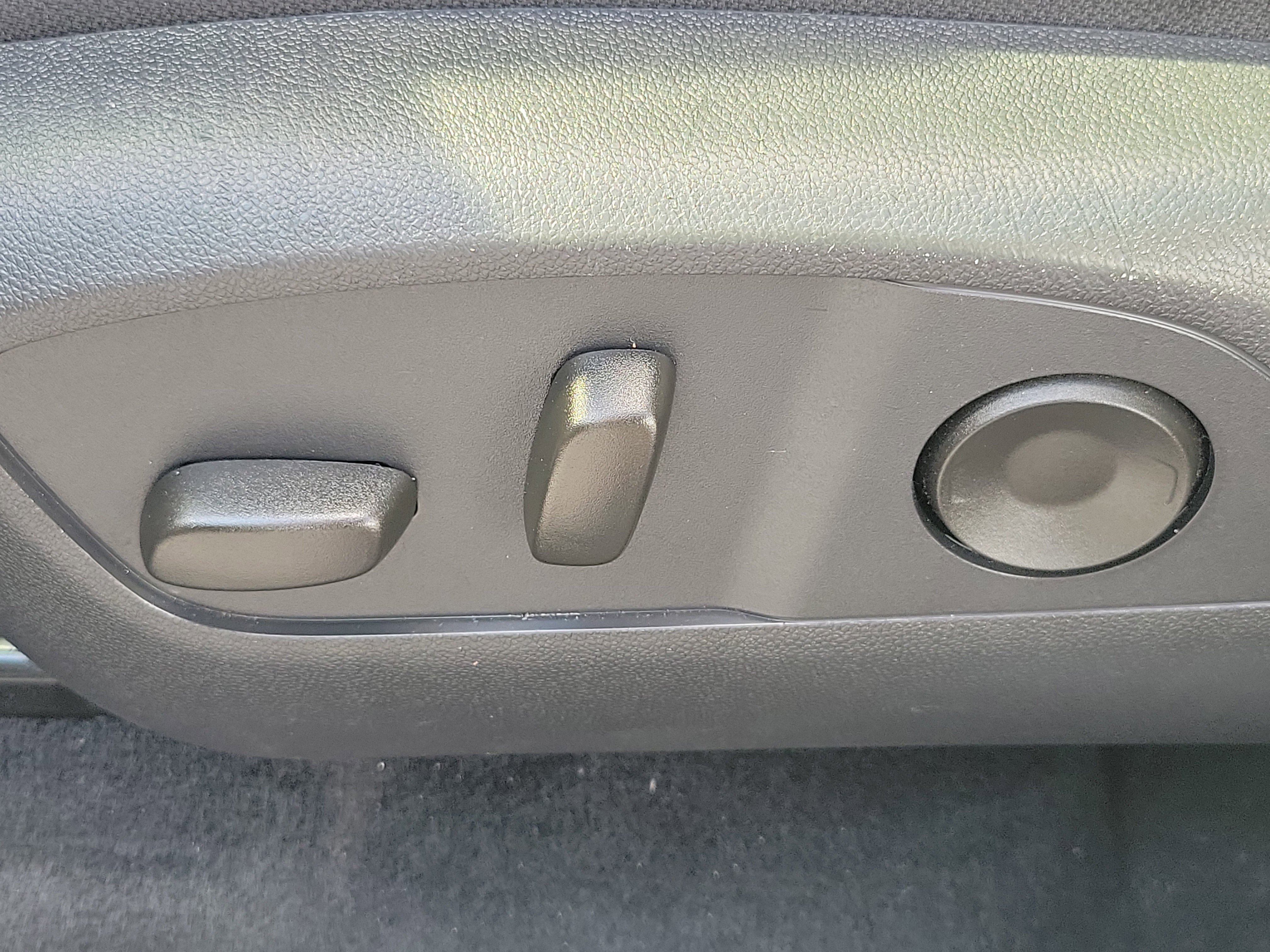 Used 2025 GMC Acadia Elevation FWD image 20