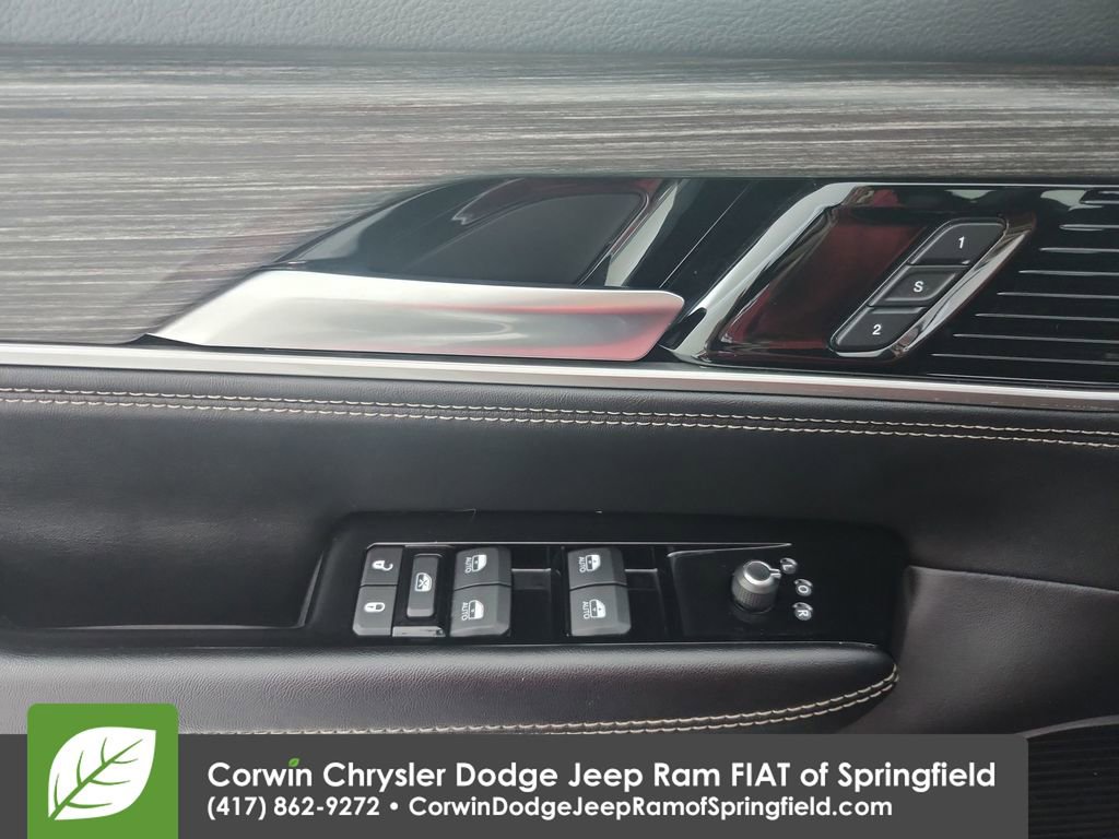 Used 2024 Jeep Wagoneer L Series II w/ Flexible Seating Group image 21