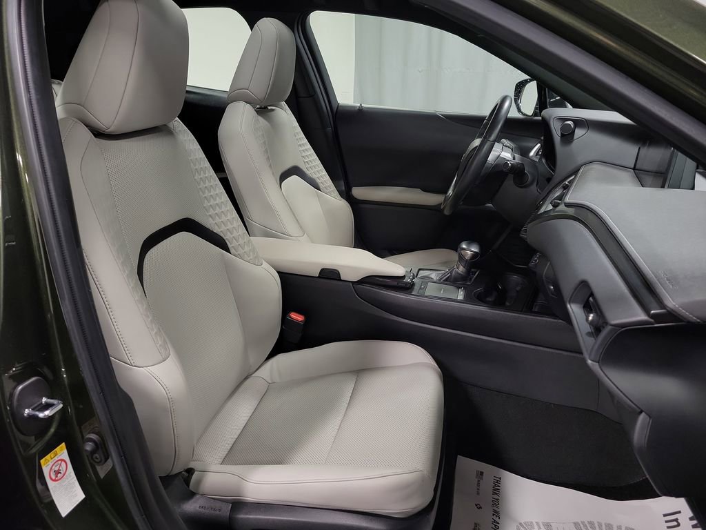 Used 2019 Lexus UX 200 w/ Premium Package image 26