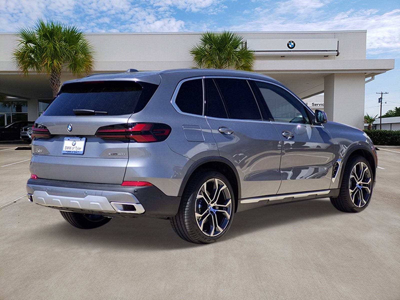 Certified 2026 BMW X5 xDrive40i w/ Climate Comfort Package image 4