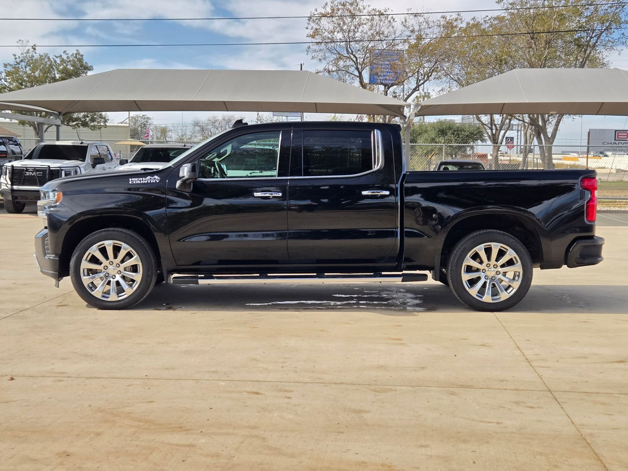 Used 2021 Chevrolet Silverado 1500 High Country w/ Technology Package image 6