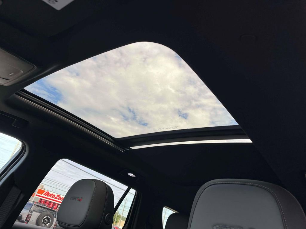 New 2026 GMC Terrain AT4 w/ LPO, Floor Liner Package image 31