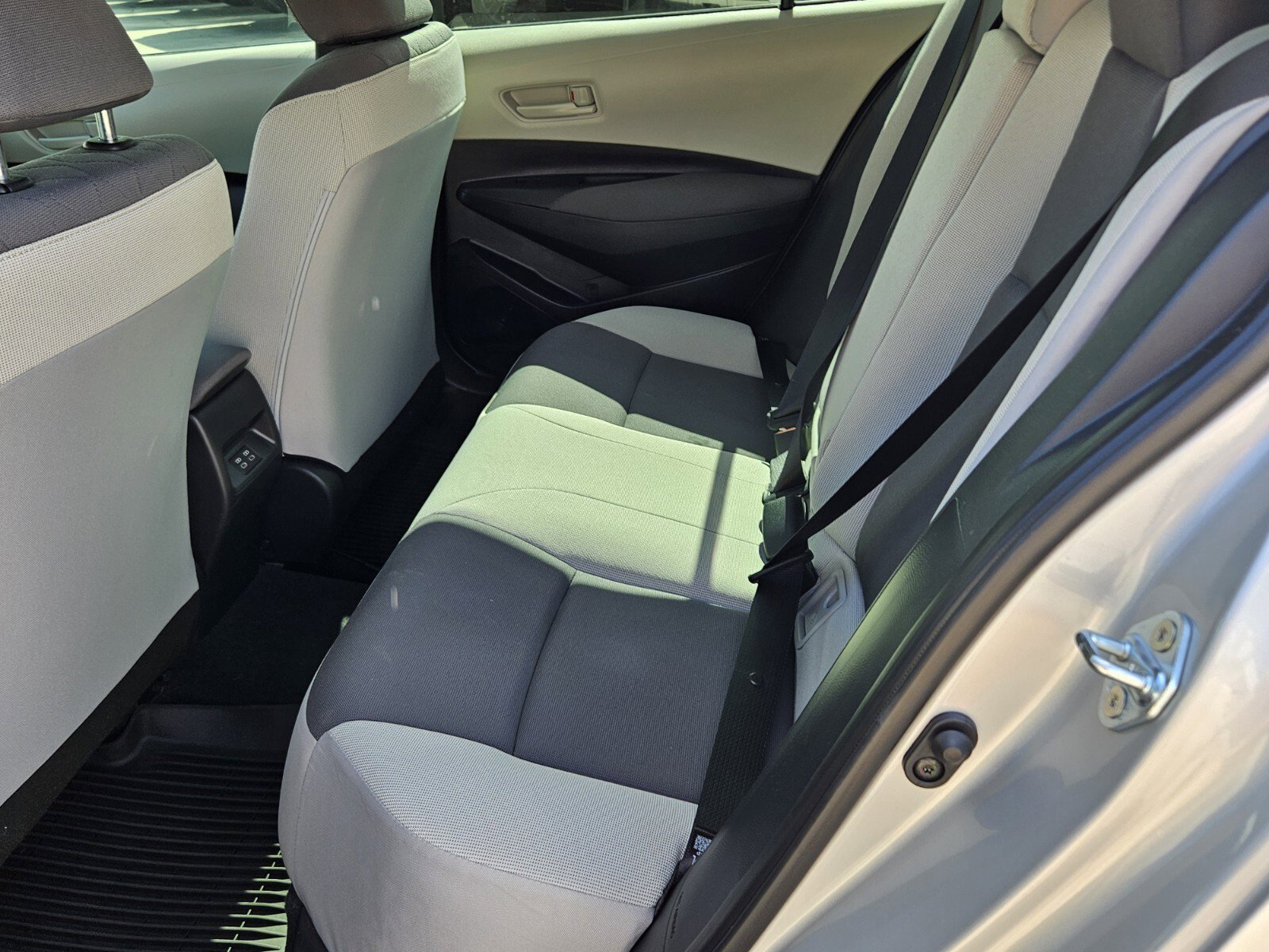 Certified 2025 Toyota Corolla LE image 5