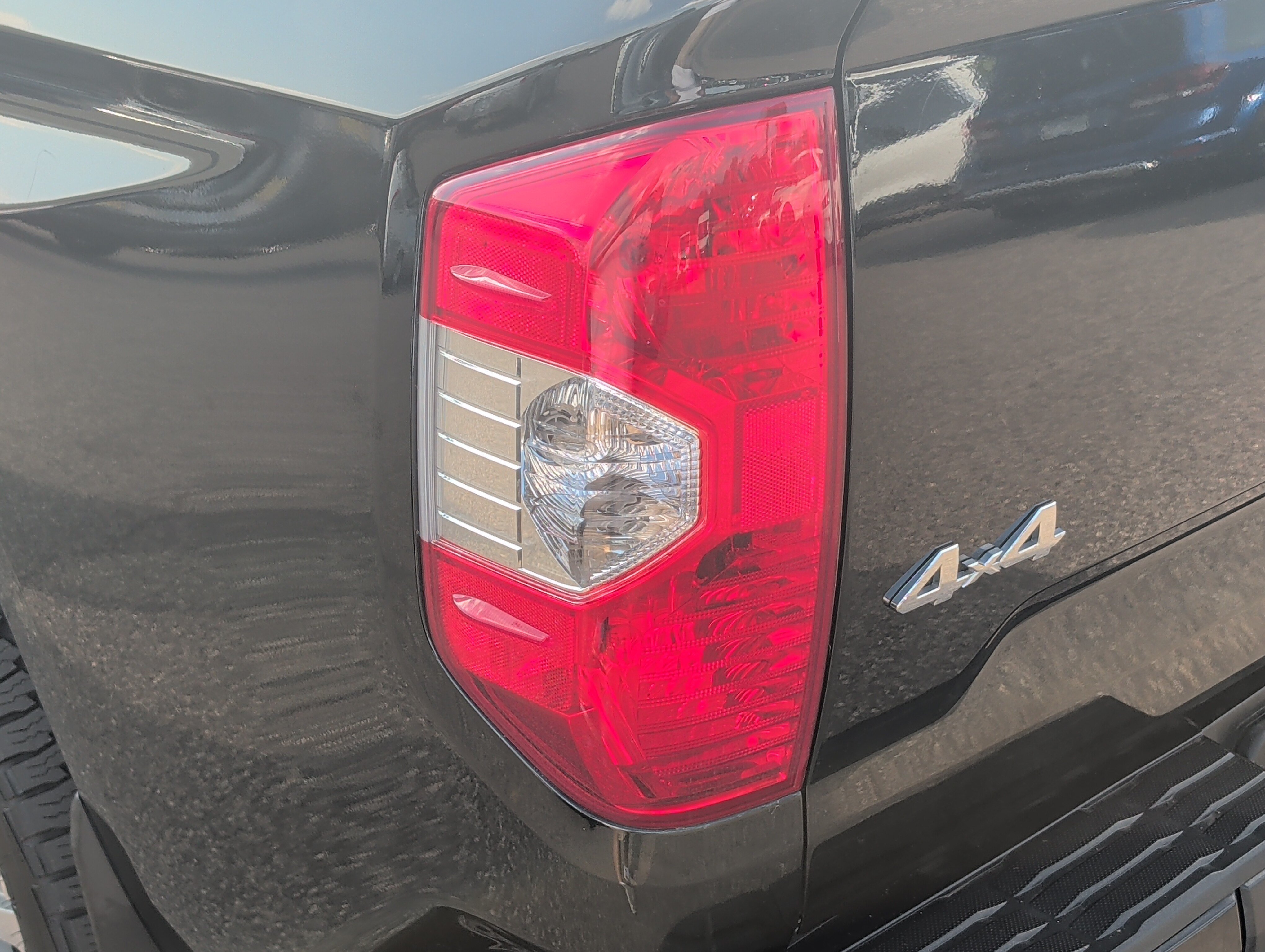 Used 2014 Toyota Tundra Platinum AWD/4WD image 17